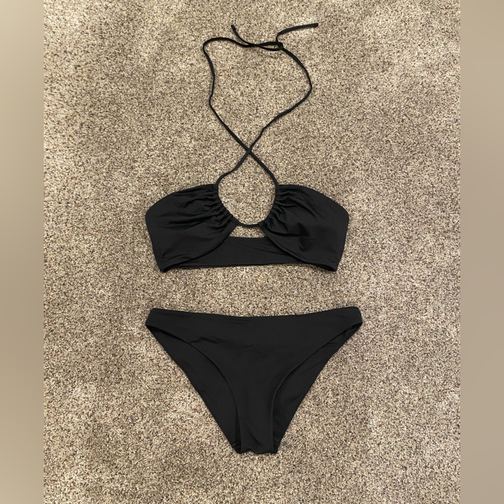 Black H&M bikini